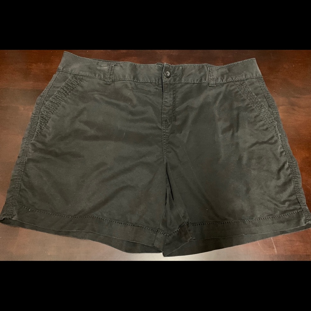Maurice’s size 18 shorts